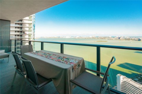 Снять в аренду кондоминиум в Майами, Флорида 2 спальни, 106.93м2, № 1860990 - фото 3