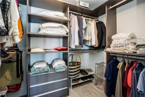 Снять в аренду кондоминиум в Майами, Флорида 2 спальни, 106.93м2, № 1860990 - фото 22