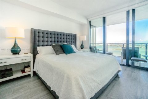 Снять в аренду кондоминиум в Майами, Флорида 2 спальни, 106.93м2, № 1860990 - фото 20