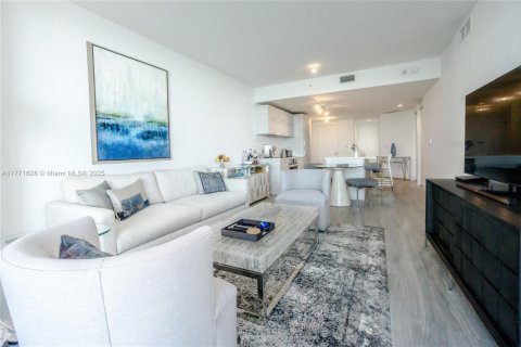 Снять в аренду кондоминиум в Майами, Флорида 2 спальни, 106.93м2, № 1860990 - фото 7