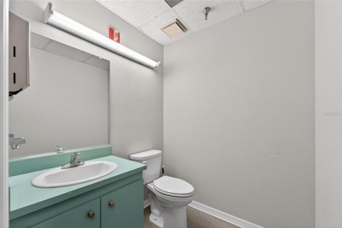 Propiedad comercial en venta en Plant City, Florida, 1155.15 m2 № 2104862 - foto 17