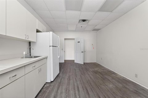 Propiedad comercial en venta en Plant City, Florida, 1155.15 m2 № 2104862 - foto 26