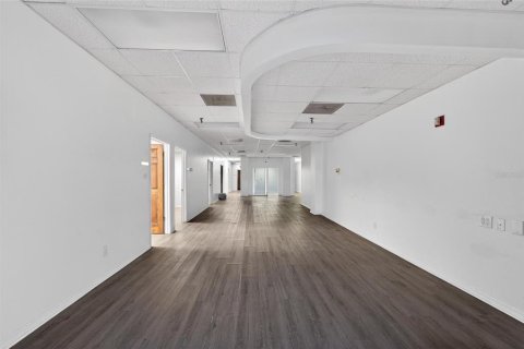 Propiedad comercial en venta en Plant City, Florida, 1155.15 m2 № 2104862 - foto 8