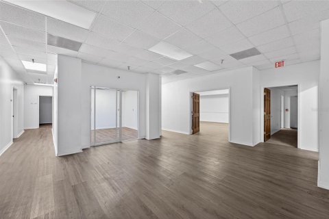 Propiedad comercial en venta en Plant City, Florida, 1155.15 m2 № 2104862 - foto 10