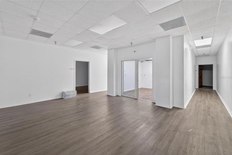 Propiedad comercial en venta en Plant City, Florida, 1155.15 m2 № 2104862 - foto 11