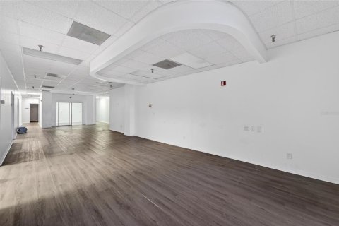 Propiedad comercial en venta en Plant City, Florida, 1155.15 m2 № 2104862 - foto 9