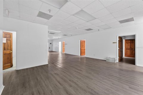 Propiedad comercial en venta en Plant City, Florida, 1155.15 m2 № 2104862 - foto 12