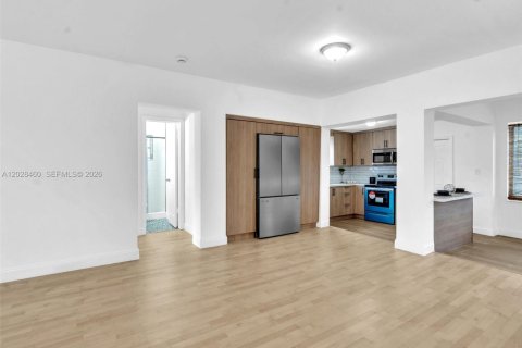 Купить виллу или дом в Норт-Майами, Флорида 3 спальни, 133.87м2, № 2088381 - фото 30