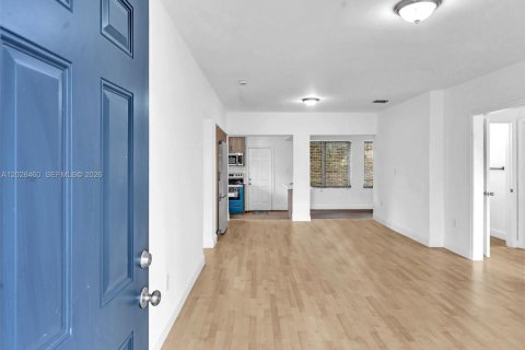 Купить виллу или дом в Норт-Майами, Флорида 3 спальни, 133.87м2, № 2088381 - фото 15