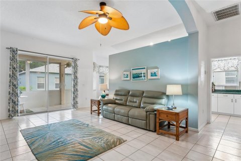 Villa ou maison à vendre à New Port Richey, Floride: 3 chambres, 161.46 m2 № 2334041 - photo 10