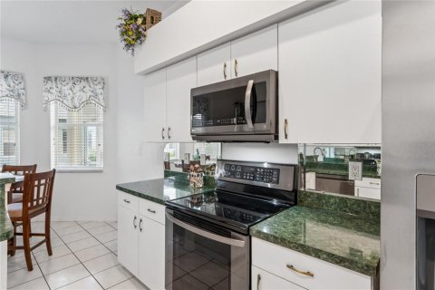 Villa ou maison à vendre à New Port Richey, Floride: 3 chambres, 161.46 m2 № 2334041 - photo 18