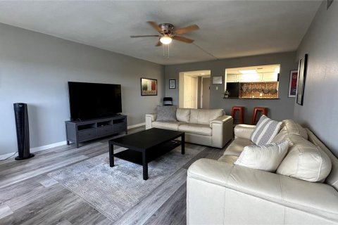 Copropriété à vendre à Tampa, Floride: 2 chambres, 109.44 m2 № 1917045 - photo 7