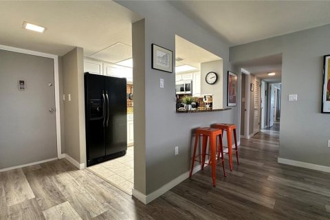 Copropriété à vendre à Tampa, Floride: 2 chambres, 109.44 m2 № 1917045 - photo 2