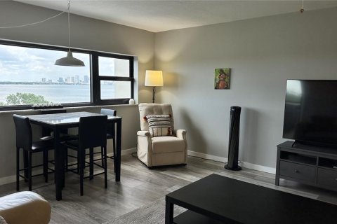 Copropriété à vendre à Tampa, Floride: 2 chambres, 109.44 m2 № 1917045 - photo 8