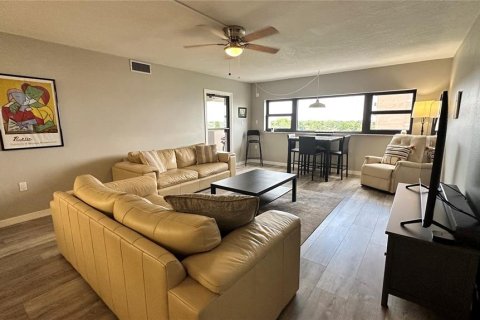 Copropriété à vendre à Tampa, Floride: 2 chambres, 109.44 m2 № 1917045 - photo 6