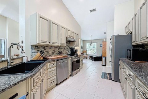 Villa ou maison à vendre à Tarpon Springs, Floride: 4 chambres, 209.59 m2 № 1824330 - photo 14