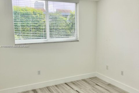 Condominio en alquiler en Miami, Florida, 2 dormitorios, 89.19 m2 № 1982088 - foto 8