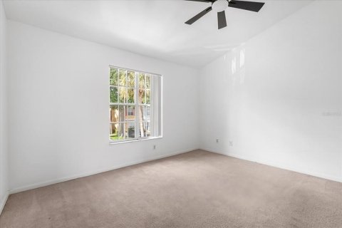Condo in Tampa, Florida, 2 bedrooms  № 1818844 - photo 13