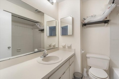 Condo in Tampa, Florida, 2 bedrooms  № 1818844 - photo 12