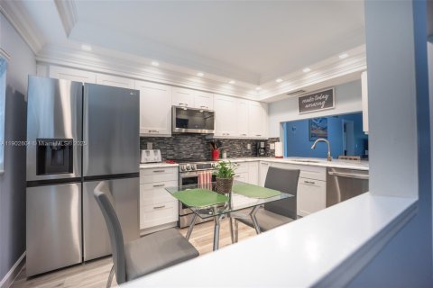 Copropriété à vendre à Deerfield Beach, Floride: 2 chambres, 128.21 m2 № 1954518 - photo 3