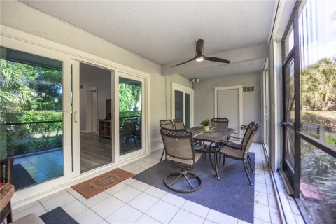 Copropriété à vendre à Deerfield Beach, Floride: 2 chambres, 128.21 m2 № 1954518 - photo 18