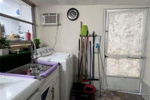 House in Kissimmee, Florida 3 bedrooms, 99.68 sq.m. № 1900206 - photo 9