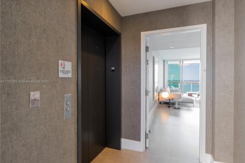 Condominio en venta en Miami, Florida, 2 dormitorios, 107.95 m2 № 1985481 - foto 21