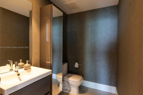 Condominio en venta en Miami, Florida, 2 dormitorios, 107.95 m2 № 1985481 - foto 19