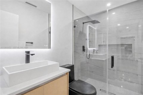 Villa ou maison à vendre à Miami Beach, Floride: 4 chambres, 248.89 m2 № 2045921 - photo 13