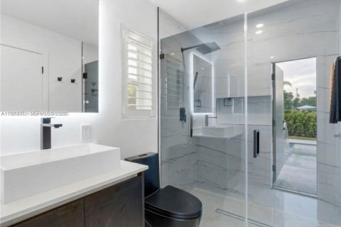Villa ou maison à vendre à Miami Beach, Floride: 4 chambres, 248.89 m2 № 2045921 - photo 9