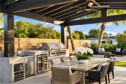 Villa ou maison à vendre à Miami Beach, Floride: 4 chambres, 248.89 m2 № 2045921 - photo 15