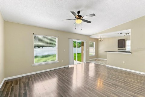 House in Kissimmee, Florida 3 bedrooms, 102.94 sq.m. № 2353289 - photo 7