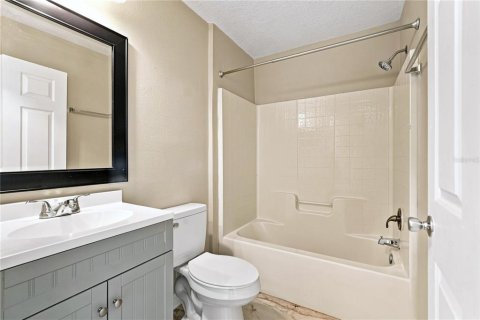 House in Kissimmee, Florida 3 bedrooms, 102.94 sq.m. № 2353289 - photo 21