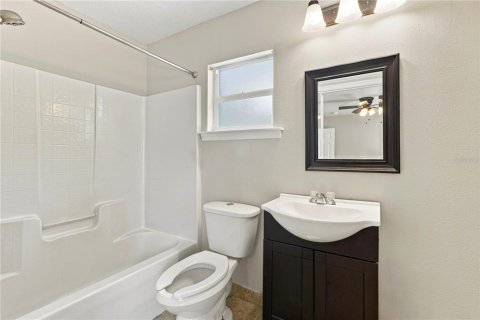 House in Kissimmee, Florida 3 bedrooms, 102.94 sq.m. № 2353289 - photo 22
