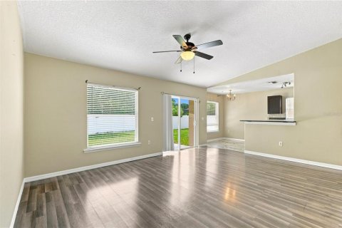 House in Kissimmee, Florida 3 bedrooms, 102.94 sq.m. № 2353289 - photo 12
