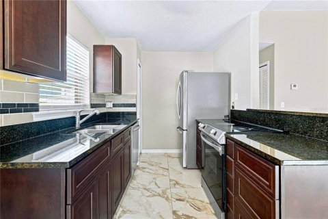 House in Kissimmee, Florida 3 bedrooms, 102.94 sq.m. № 2353289 - photo 10