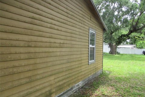 House in Tampa, Florida 2 bedrooms, 209.59 sq.m. № 2239332 - photo 3