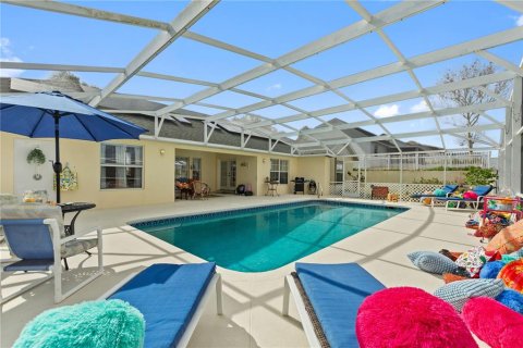 House in Davenport, Florida 4 bedrooms, 168.52 sq.m. № 1757543 - photo 18