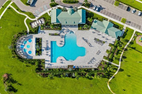 House in Port St. Lucie, Florida 4 bedrooms, 177.35 sq.m. № 2428410 - photo 6