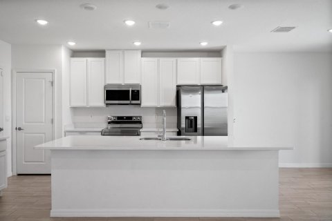 House in Port St. Lucie, Florida 4 bedrooms, 177.35 sq.m. № 2428410 - photo 14