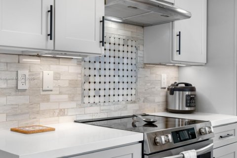 Condominio en venta en Tamarac, Florida, 2 dormitorios, 120.22 m2 № 1931932 - foto 14