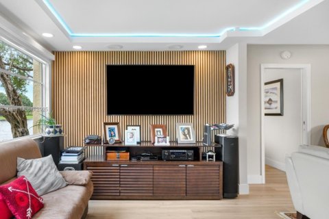 Condominio en venta en Tamarac, Florida, 2 dormitorios, 120.22 m2 № 1931932 - foto 11