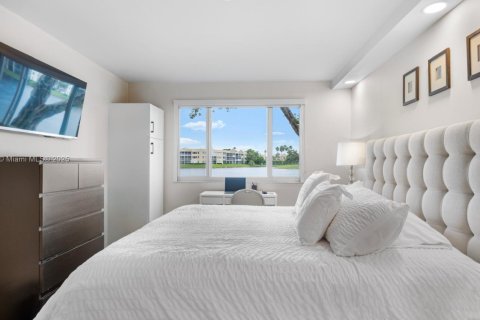 Condominio en venta en Tamarac, Florida, 2 dormitorios, 120.22 m2 № 1931932 - foto 20