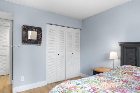 Condominio en venta en Tamarac, Florida, 2 dormitorios, 120.22 m2 № 1931932 - foto 18