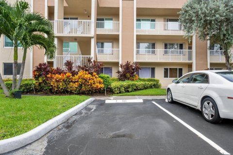 Condominio en venta en Tamarac, Florida, 2 dormitorios, 120.22 m2 № 1931932 - foto 6