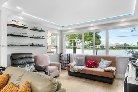 Condominio en venta en Tamarac, Florida, 2 dormitorios, 120.22 m2 № 1931932 - foto 10