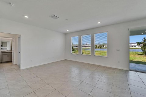 House in Wimauma, Florida 5 bedrooms, 275.36 sq.m. № 1918994 - photo 16