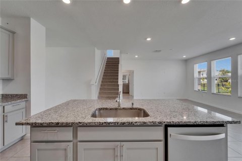 House in Wimauma, Florida 5 bedrooms, 275.36 sq.m. № 1918994 - photo 28