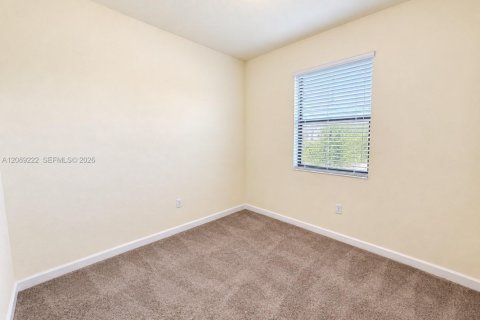 Villa ou maison à louer à Hialeah, Floride: 3 chambres № 2365682 - photo 8