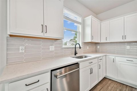 Villa ou maison à louer à Riverview, Floride: 4 chambres, 171.87 m2 № 2114521 - photo 10